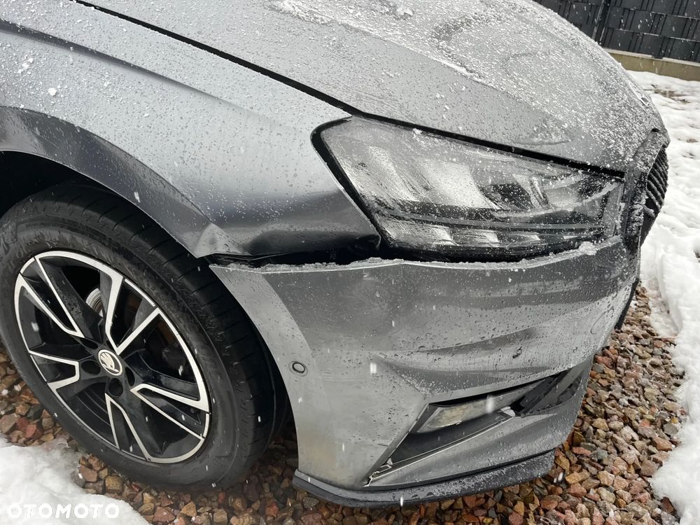 Skoda Fabia 1.0 TSI Monte Carlo - 10