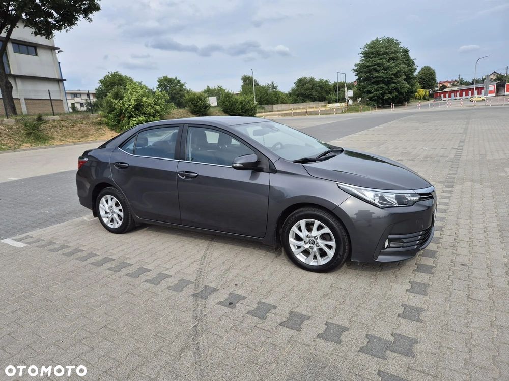 Toyota Corolla 1.6 Classic Plus - 2