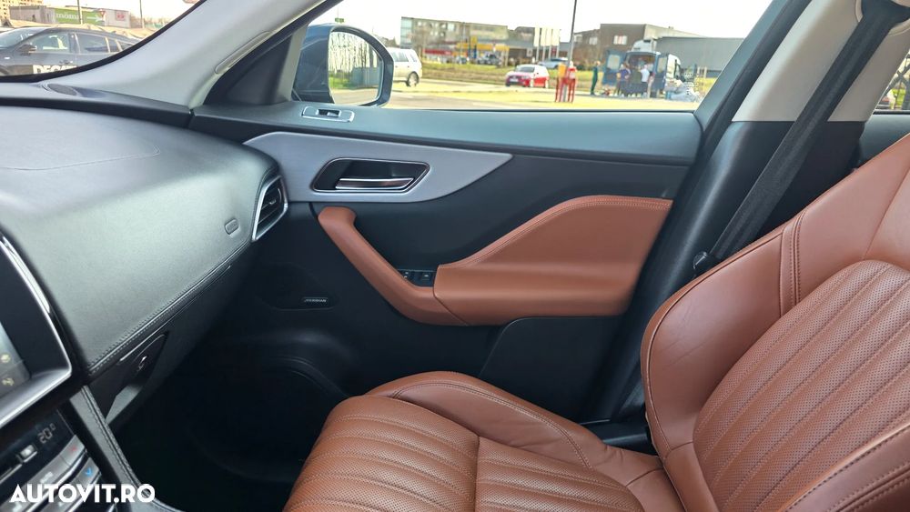 Jaguar F-Pace D300 AWD - 27