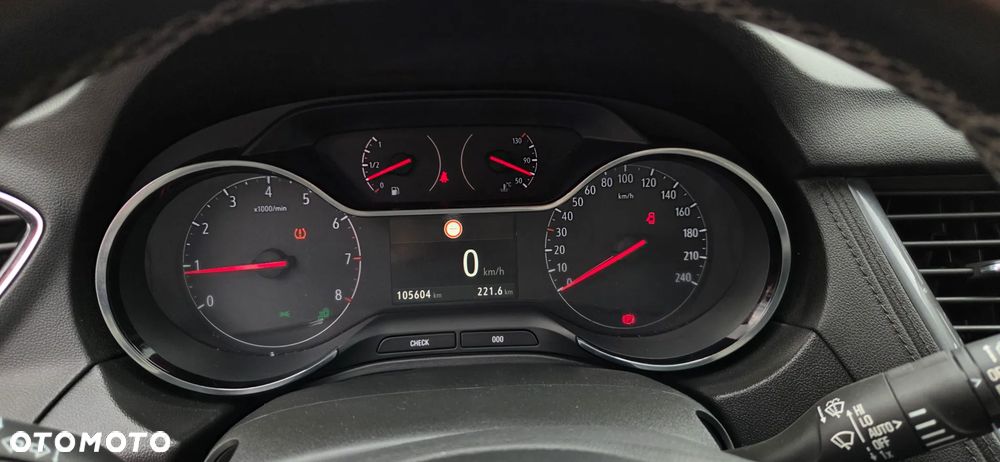 Opel Grandland X 1.2 Start/Stop Design Line - 28
