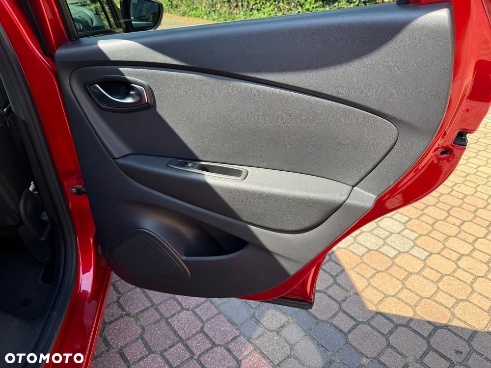 Renault Captur - 22