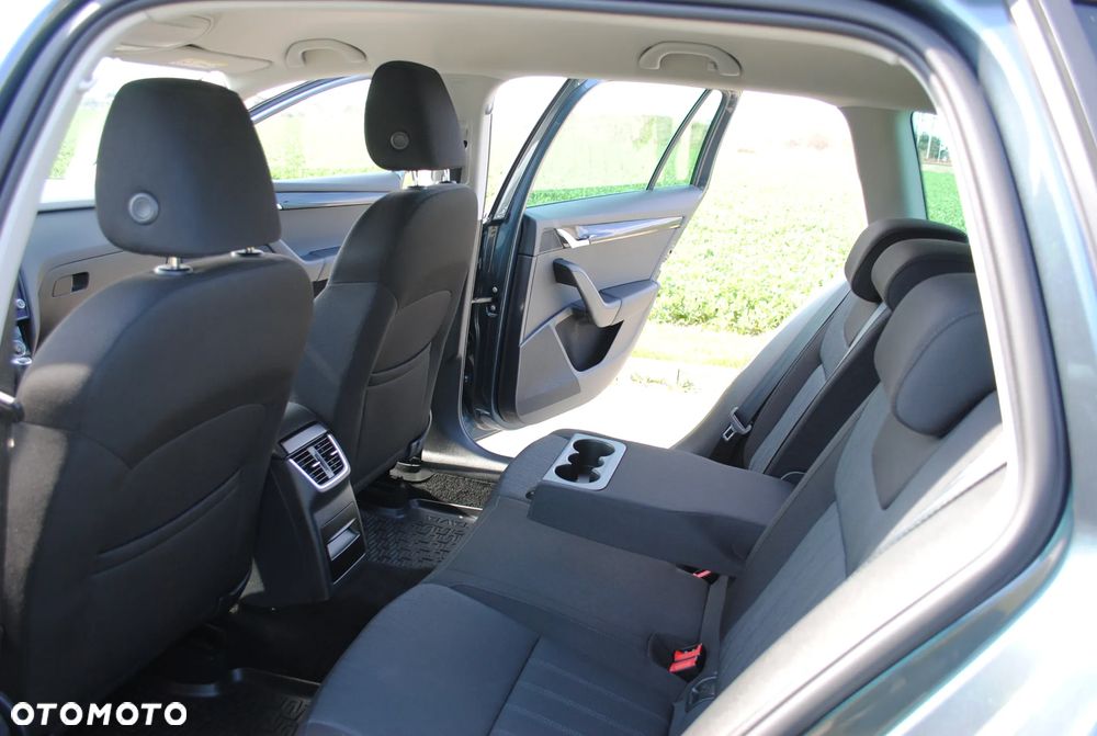 Skoda Octavia 1.5 TSI ACT Style DSG - 8