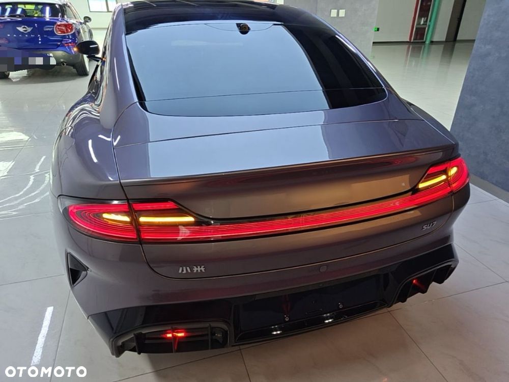 Xiaomi SU7 - 5