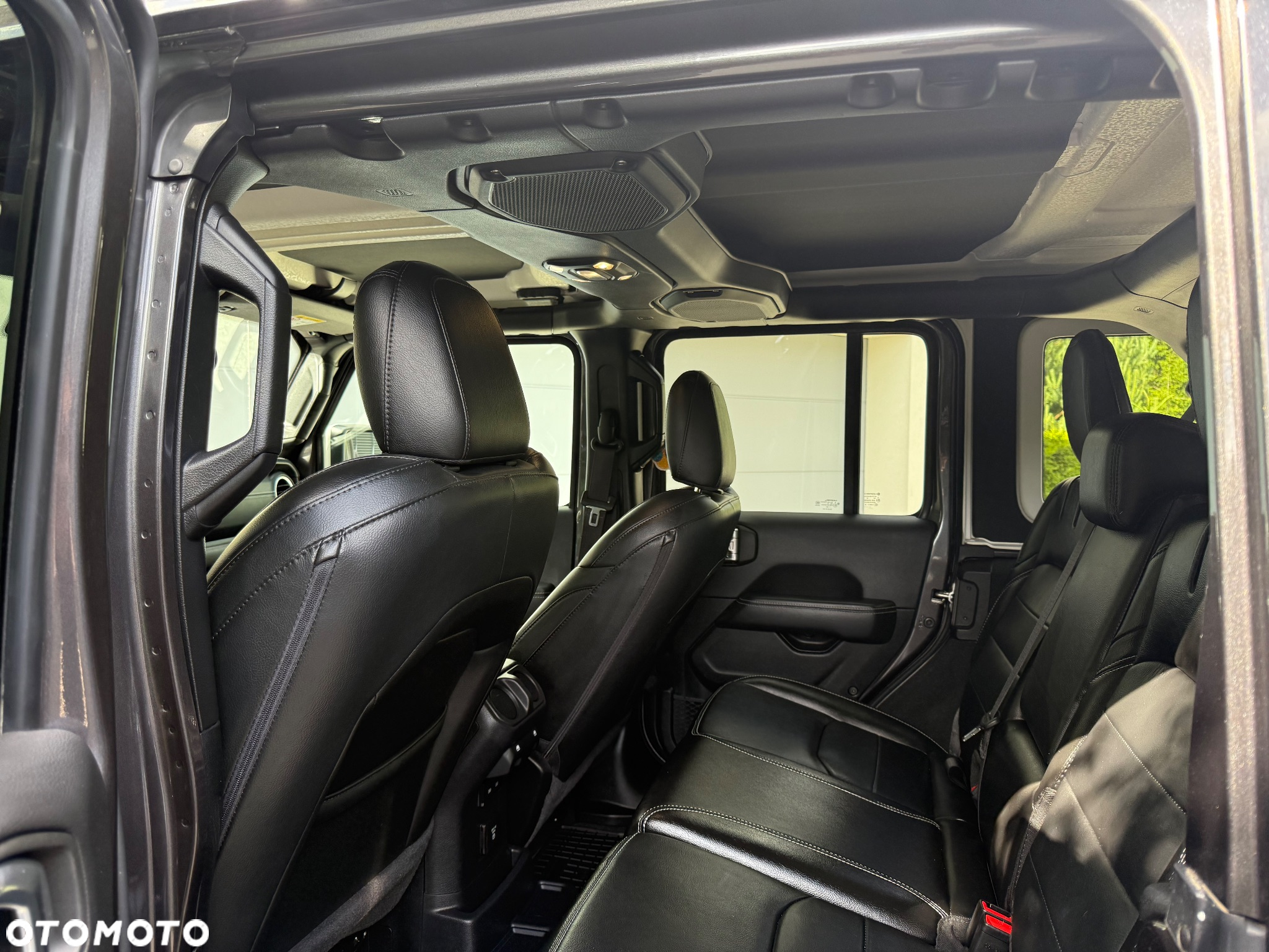 Jeep Wrangler - 24