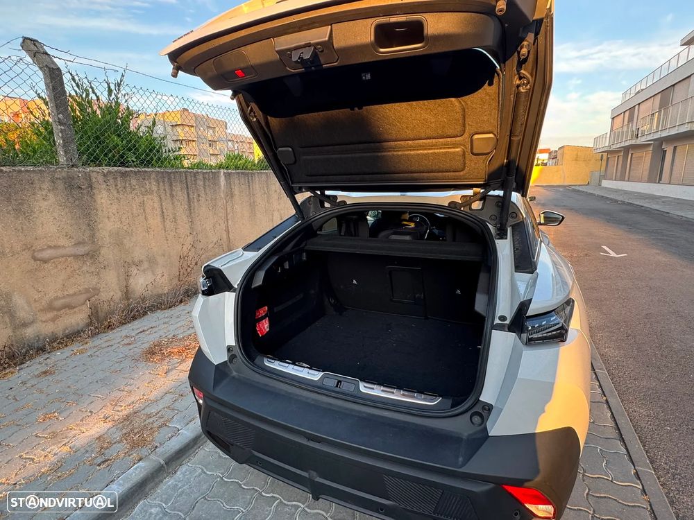 Peugeot 408 - 15
