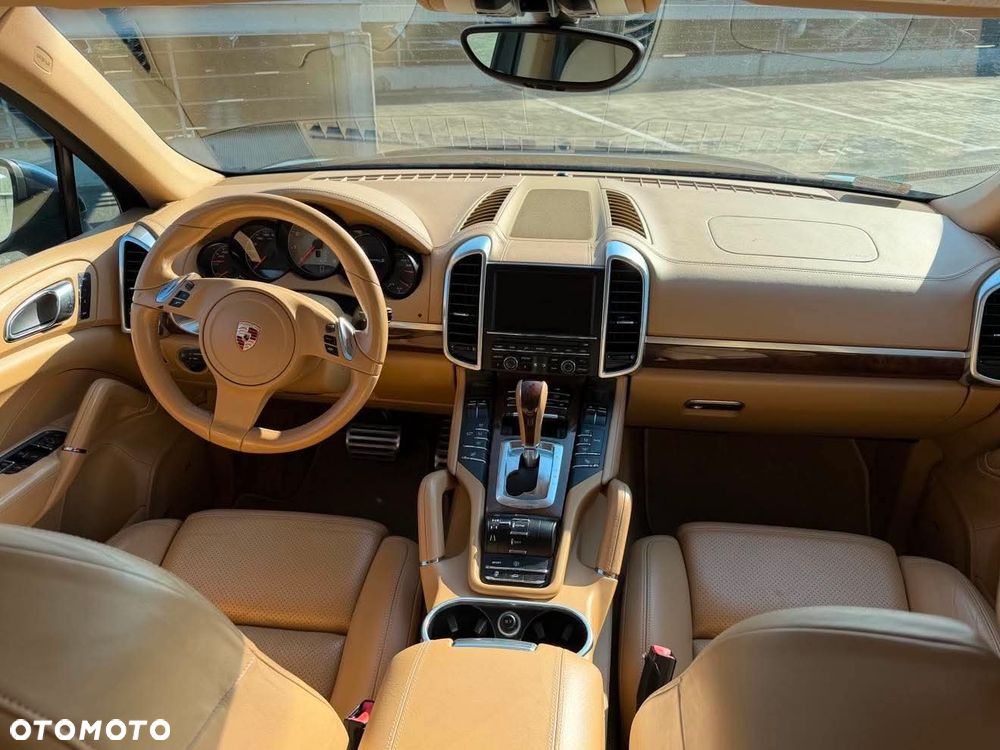 Porsche Cayenne - 7