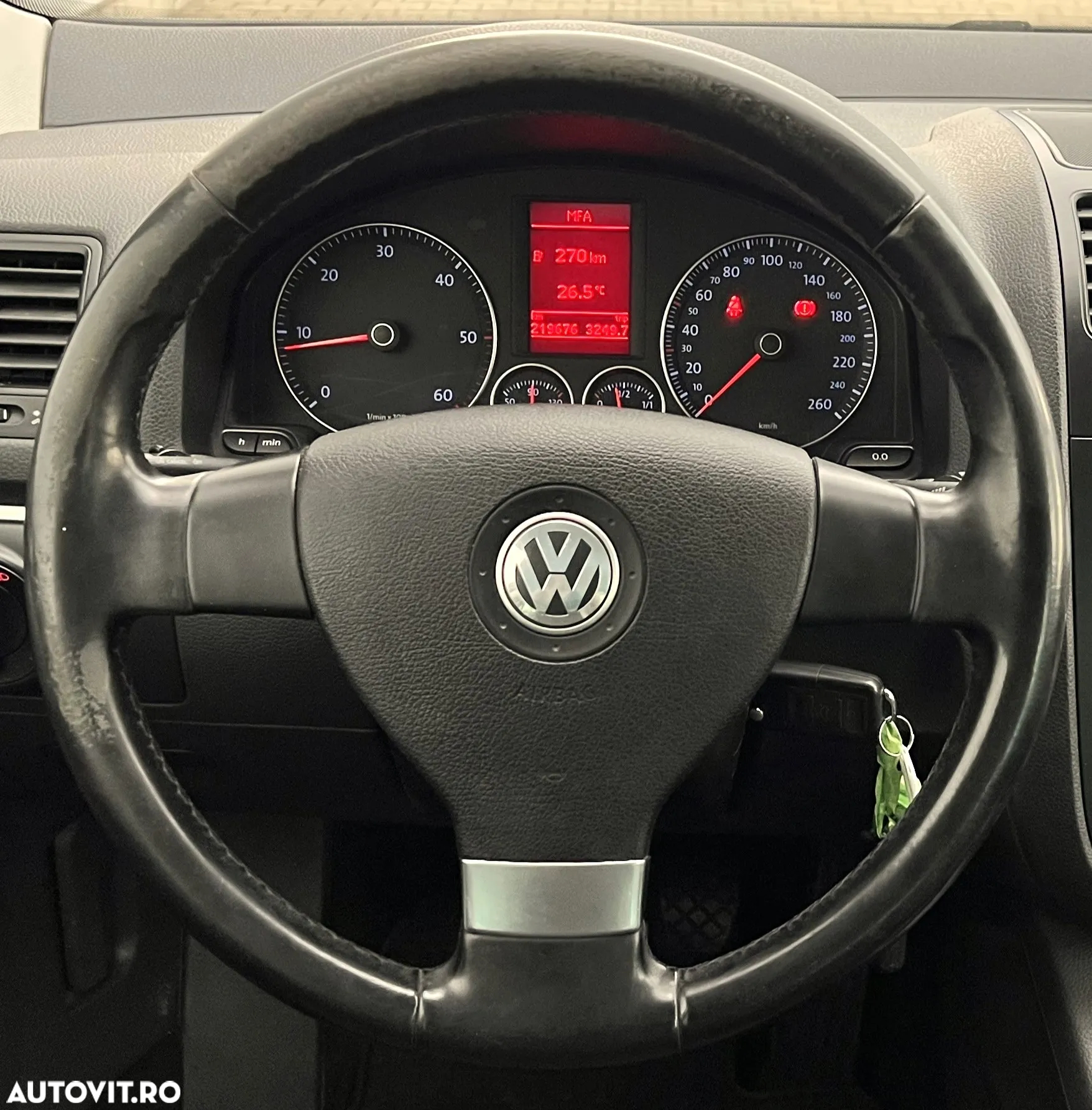Volkswagen Golf 1.9 TDI BlueMotion Comfortline - 11