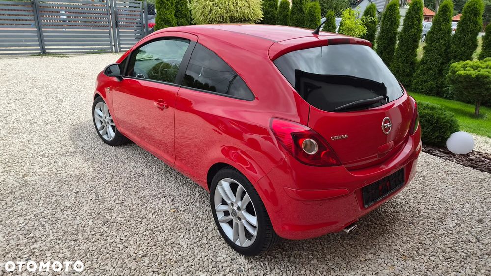 Opel Corsa 1.4 16V Energy - 11