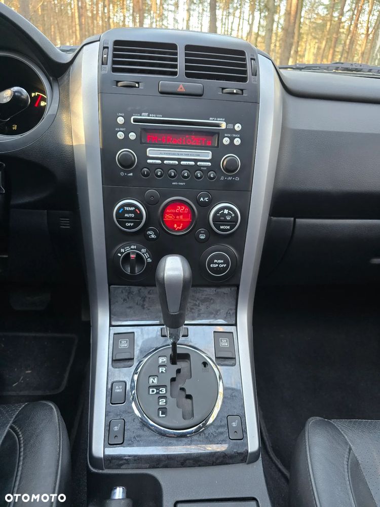 Suzuki Grand Vitara 2.0 De Luxe - 12