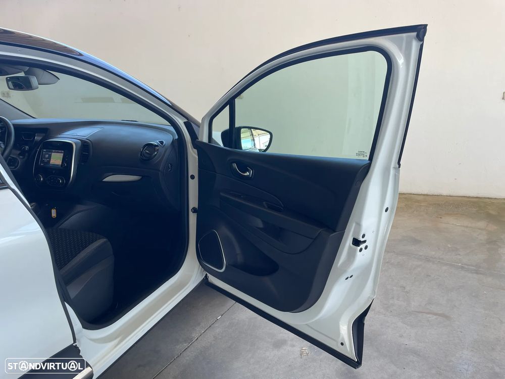 Renault Captur 1.3 TCe Exclusive EDC - 17