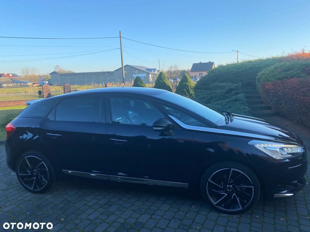 DS Automobiles DS 5 - 10