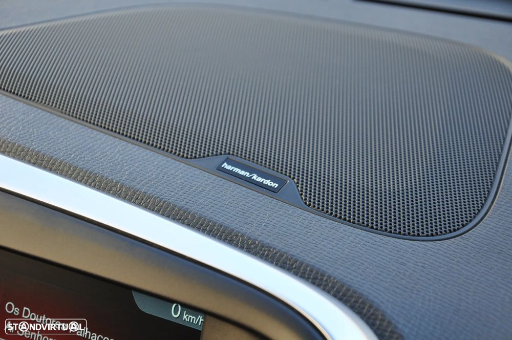 Volvo XC 60 2.0 D4 R-Design Summum Geartronic - 40