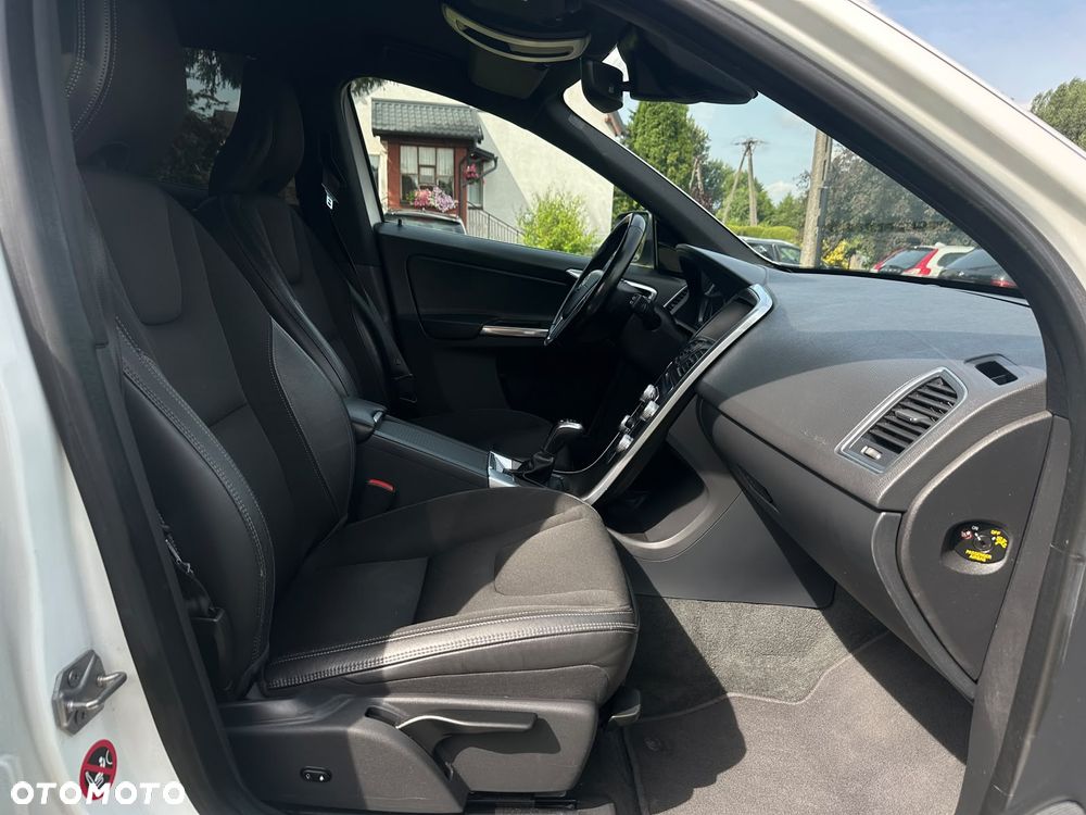 Volvo XC 60 - 25