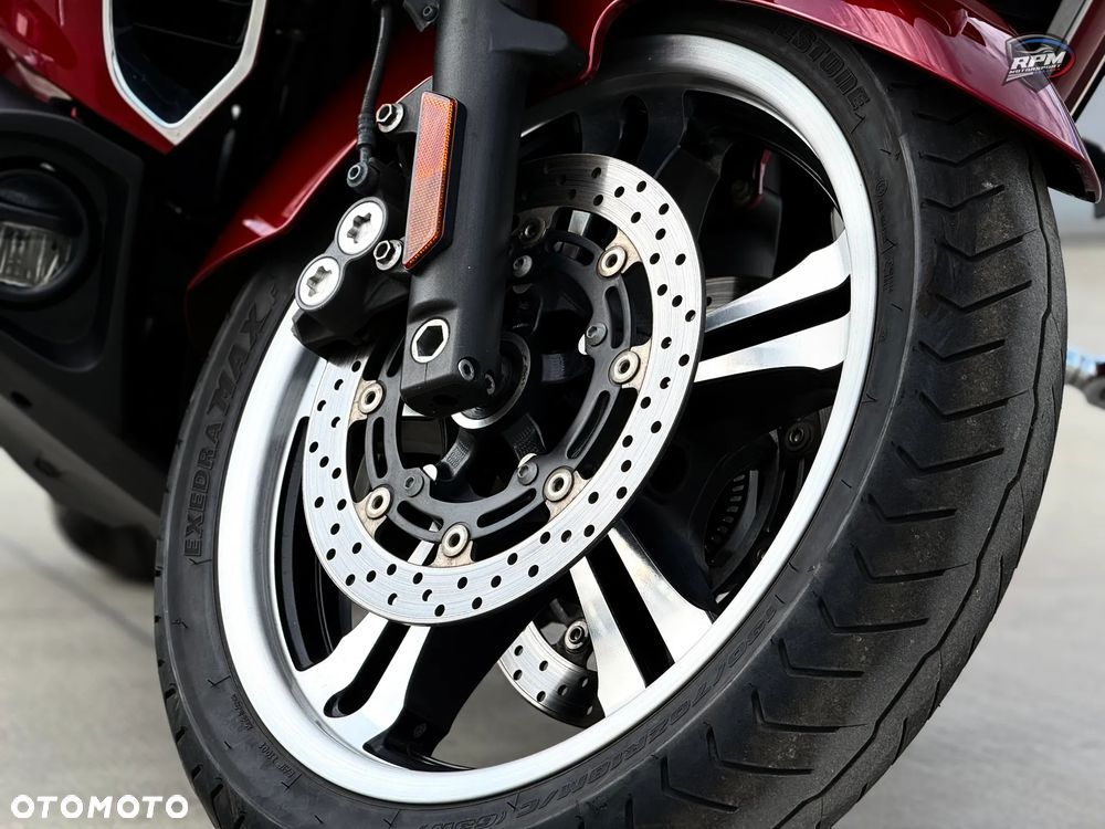 Yamaha Venture - 8