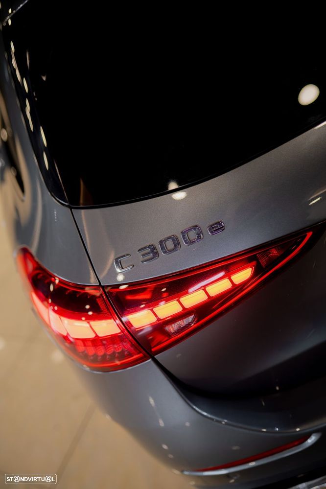 Mercedes-Benz C 300 e AMG Line - 18