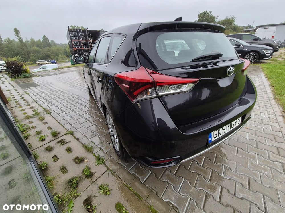 Toyota Auris 1.6 D-4D Dynamic - 10