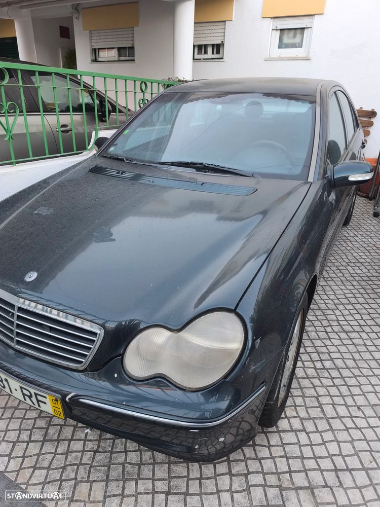 Mercedes-Benz C 200 - 4