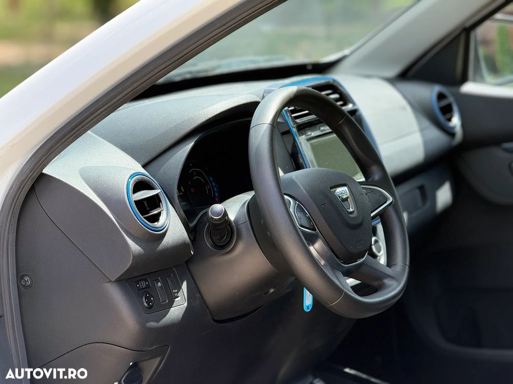 Dacia Spring - 11