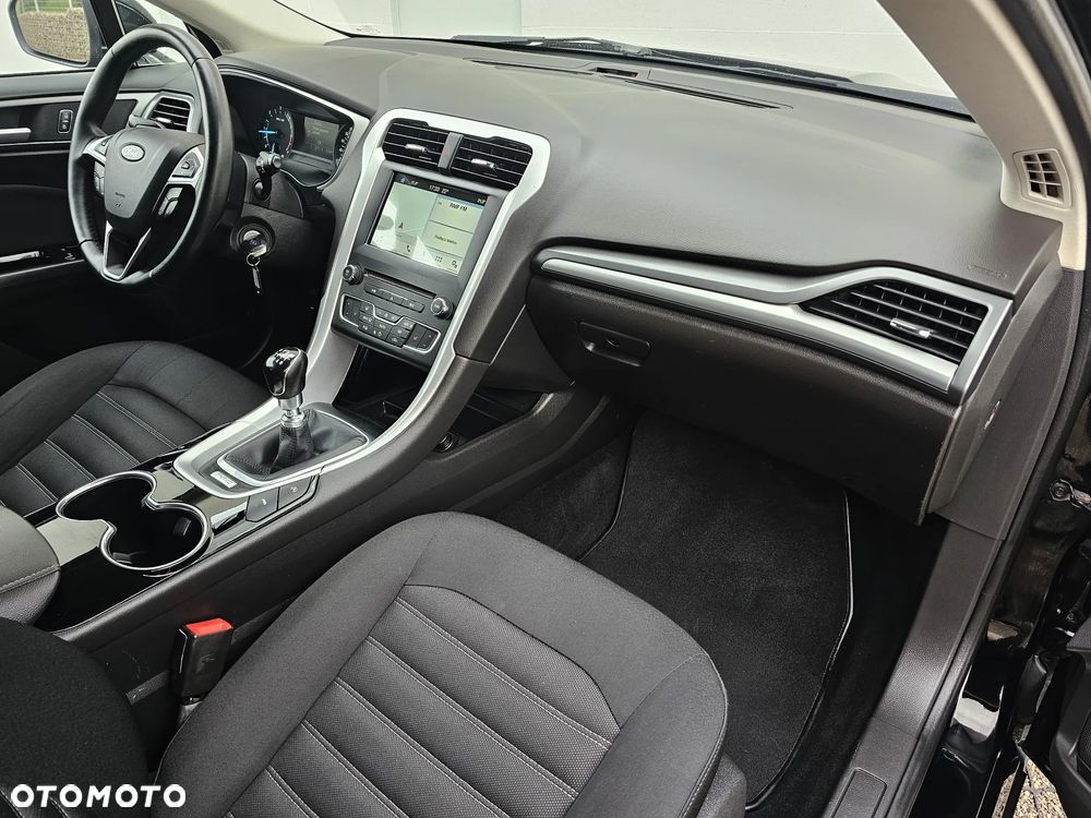 Ford Mondeo 2.0 TDCi STart-Stopp Titanium - 29