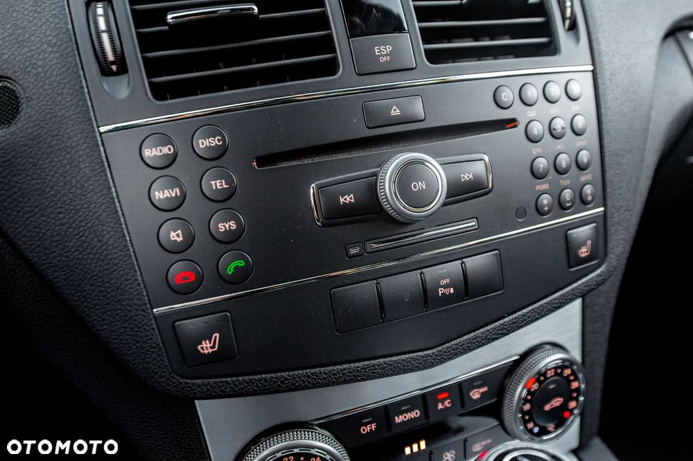 Mercedes-Benz Klasa C 200 7G-TRONIC Avantgarde Edition - 33