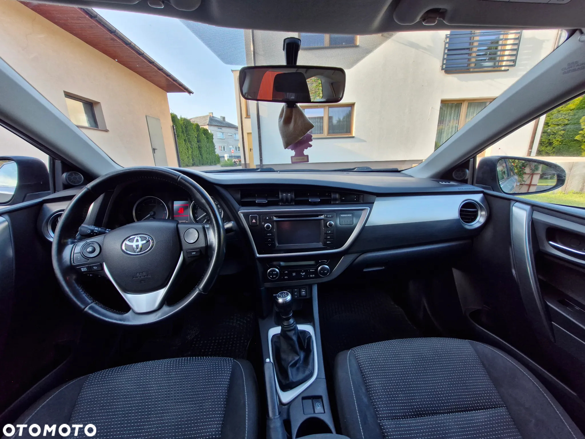 Toyota Auris 2.0 D-4D Premium - 9