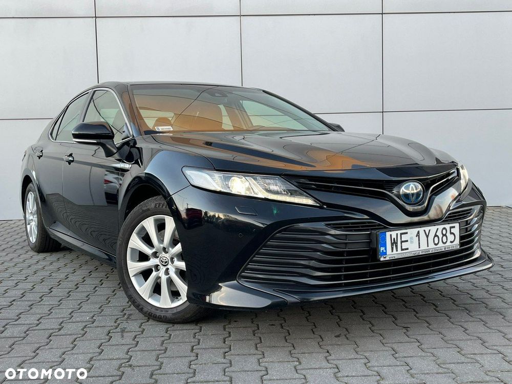 Toyota Camry - 6