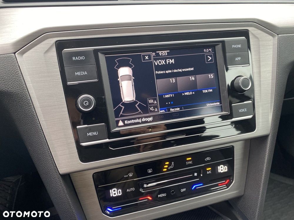 Volkswagen Passat - 22