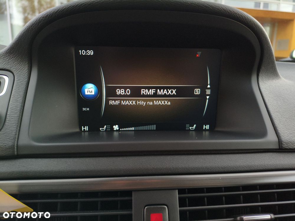 Volvo XC 70 - 22