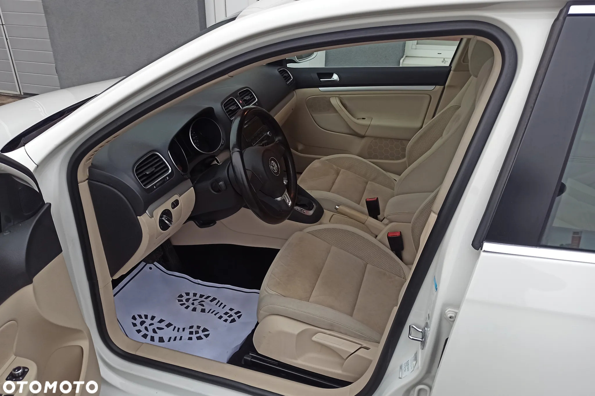 Volkswagen Golf - 21