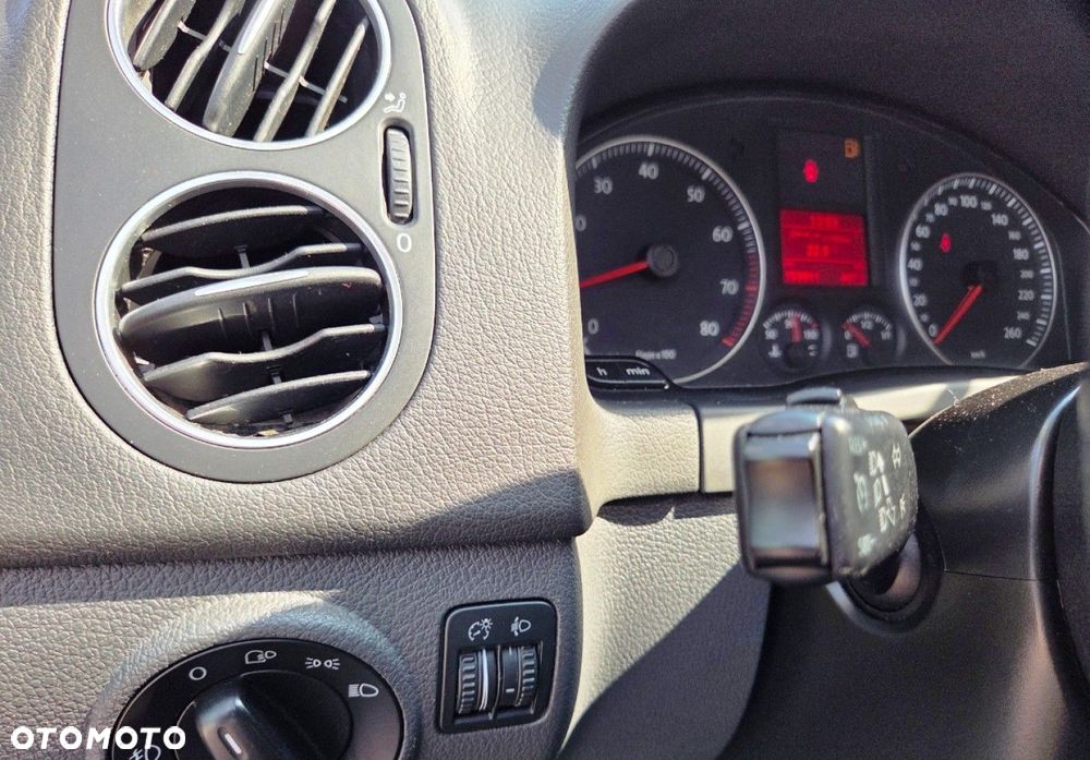 Volkswagen Golf Plus - 15