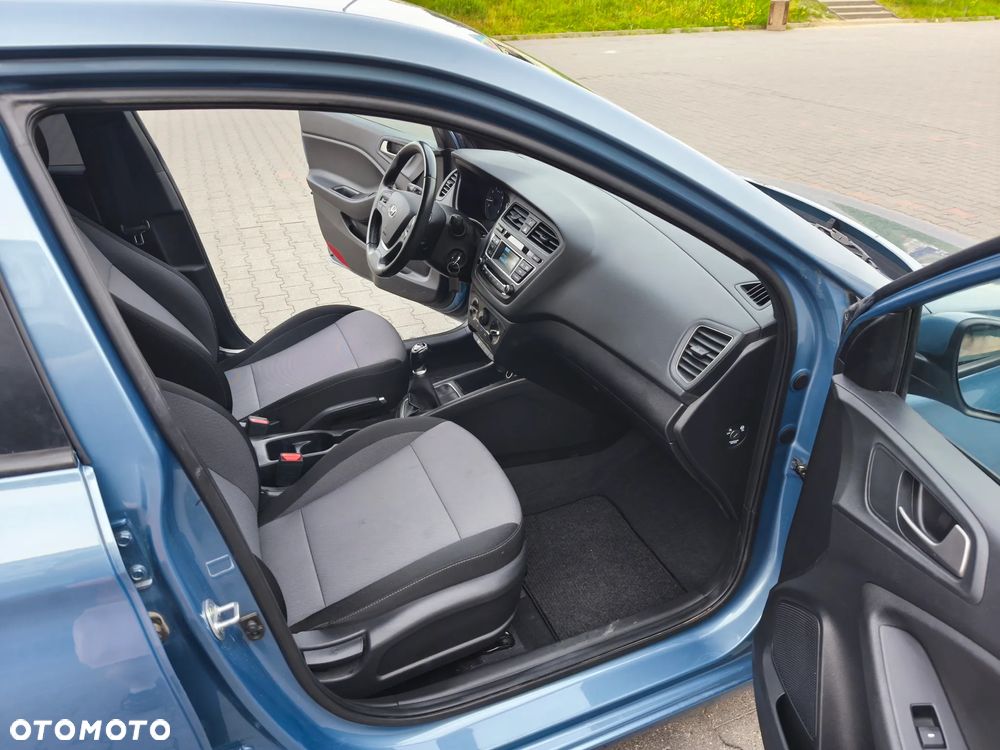 Hyundai i20 1.2 Fresh - 10
