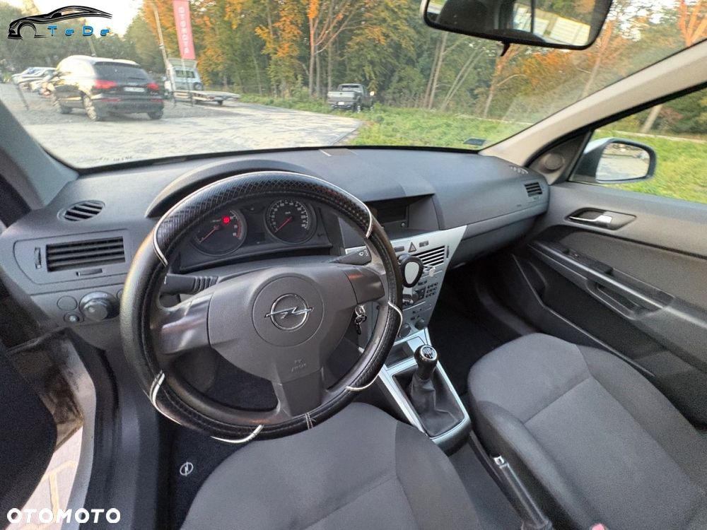 Opel Astra 1.6 Sport EU6 - 16