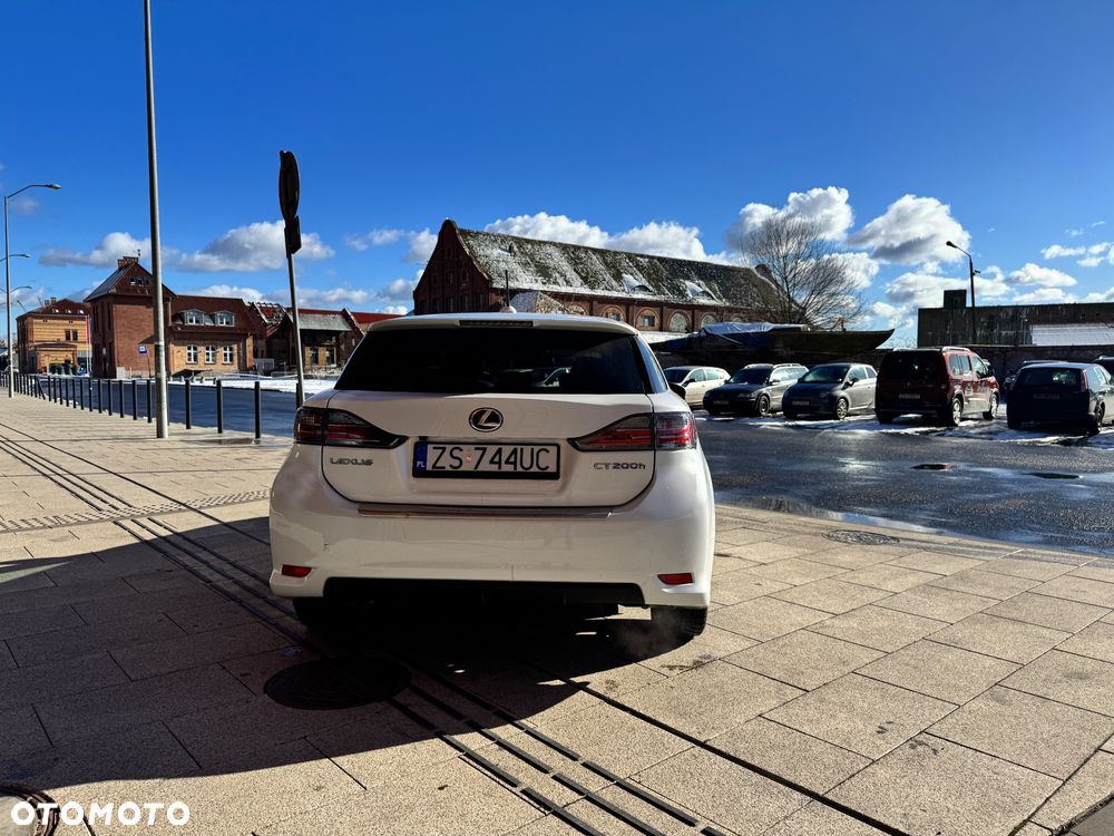 Lexus CT 200h F Sport - 7