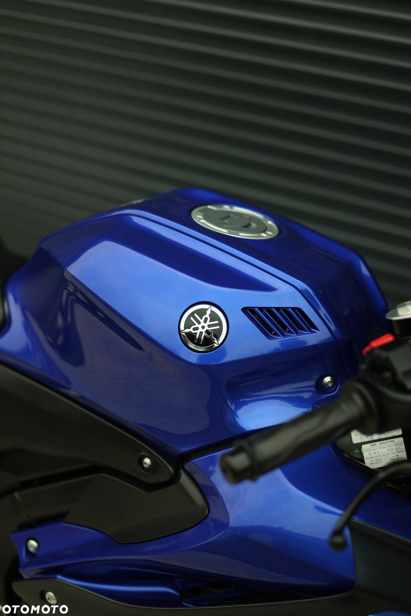 Yamaha YZF - 9