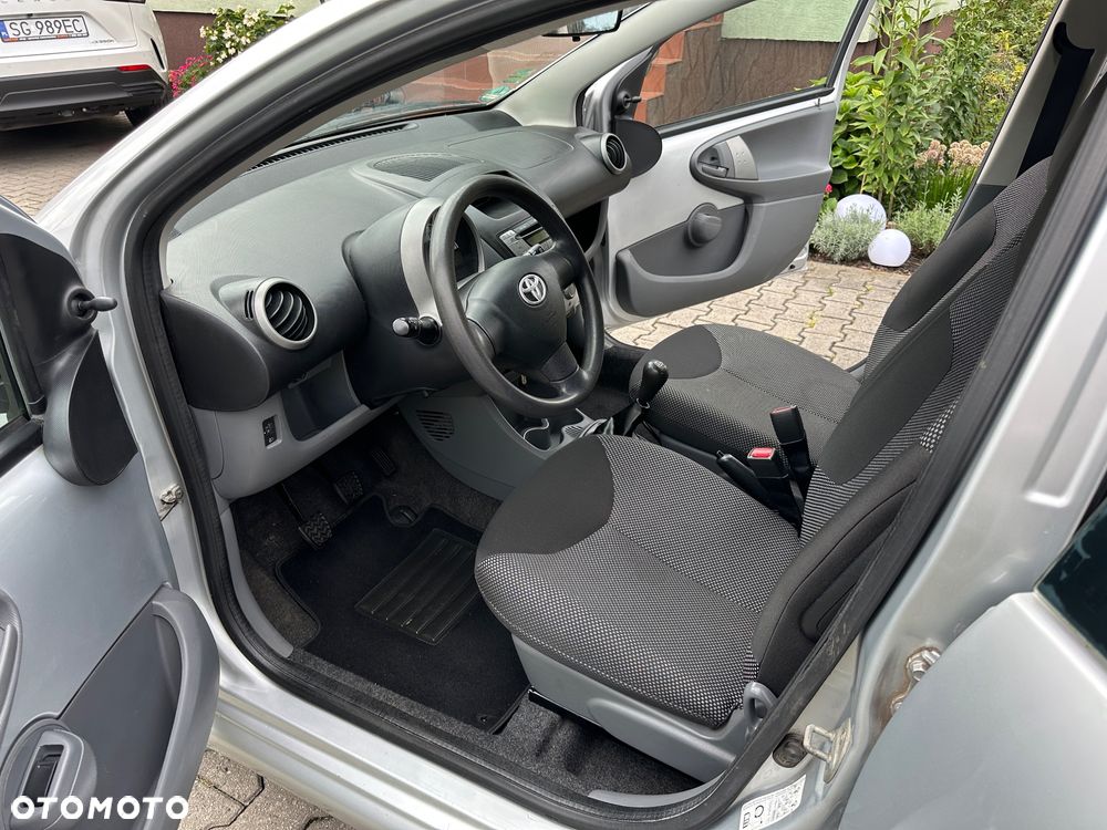 Toyota Aygo City - 18