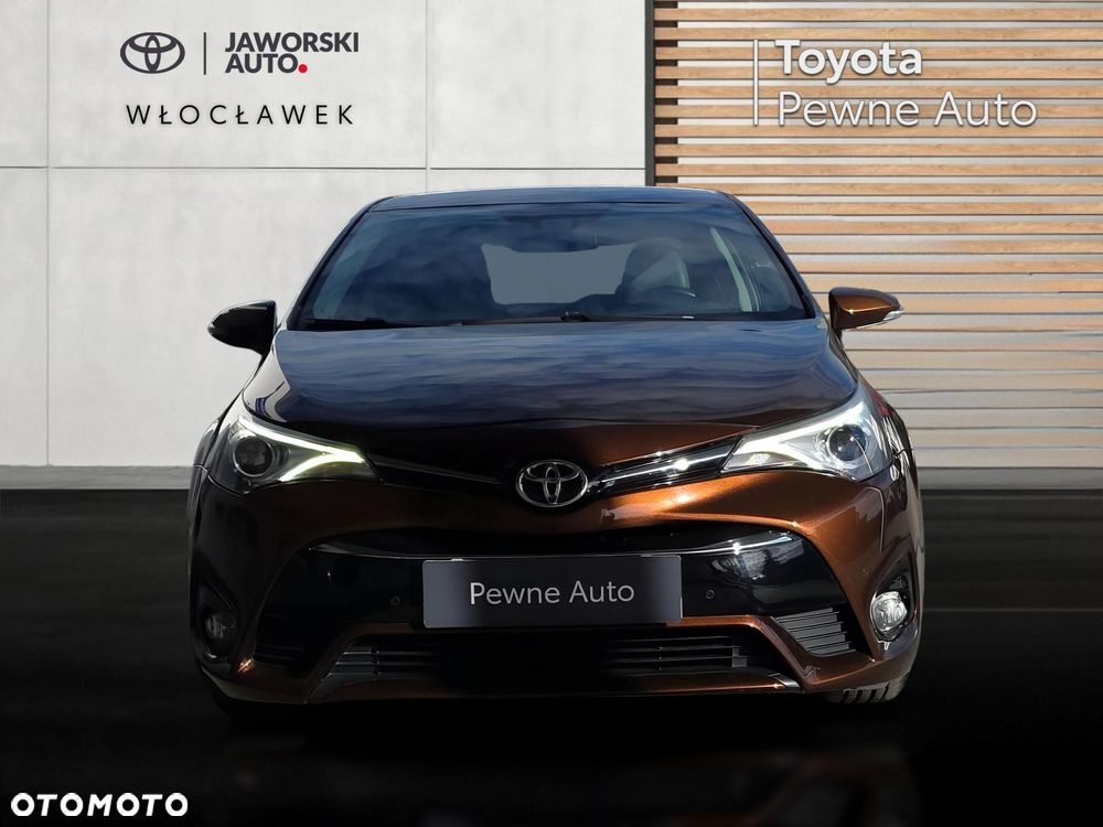 Toyota Avensis - 8