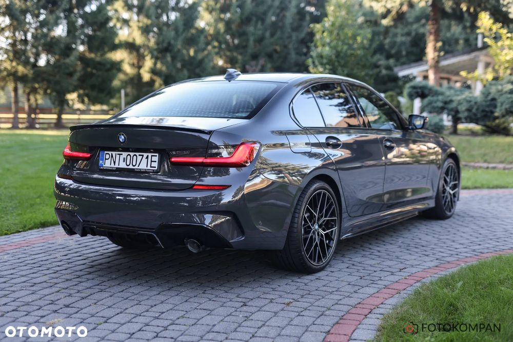 BMW Seria 3 2019 photo 4