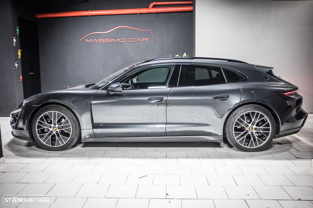 Porsche Taycan Sport Turismo - 3