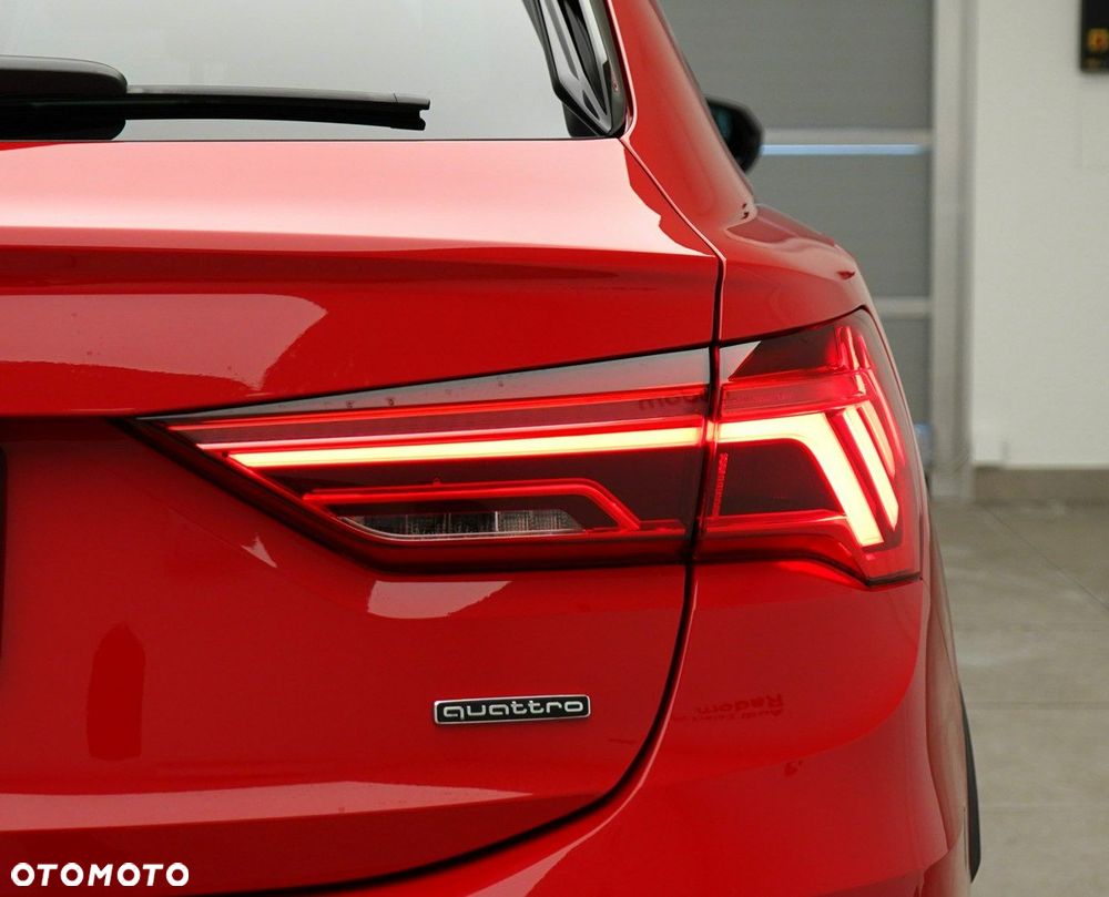 Audi Q3 Sportback - 11