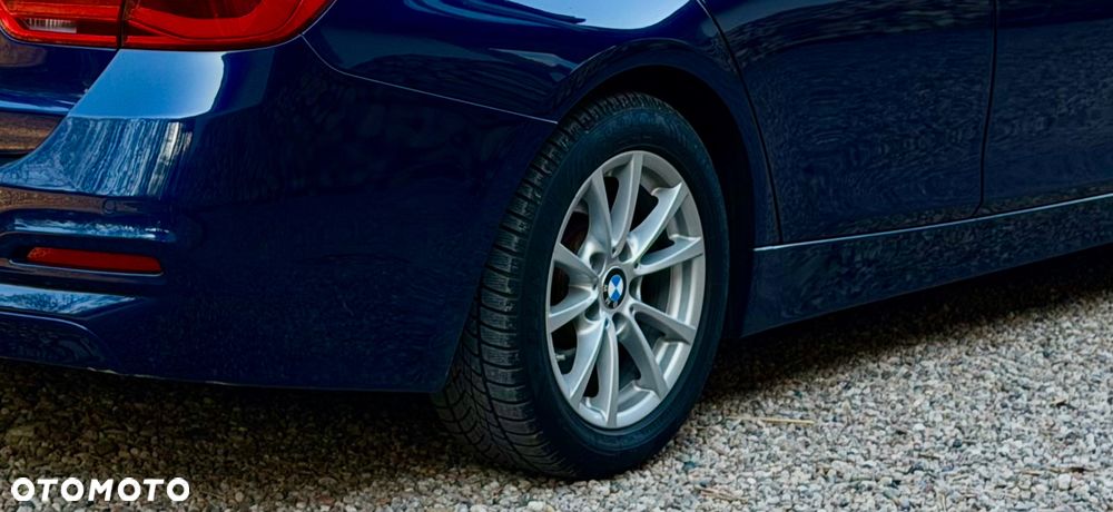 BMW Seria 3 318d Edition Luxury Line Purity - 33
