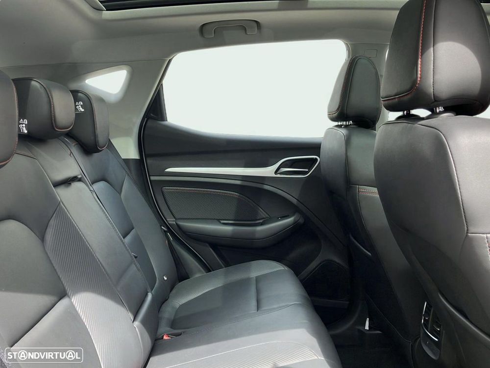 MG ZS EV 72.6 kWh Luxury OBC 11 kW - 15