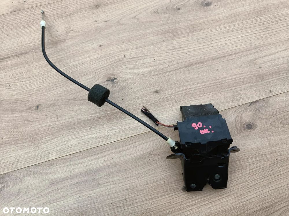 MERCEDES W203 W209 W211 SEDAN ZAMEK KLAPY A2037500085