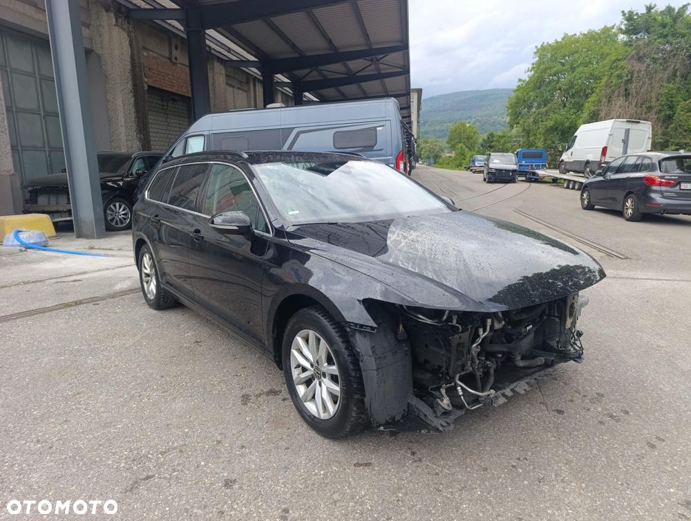 Volkswagen Passat 2.0 TDI SCR DSG Business - 4