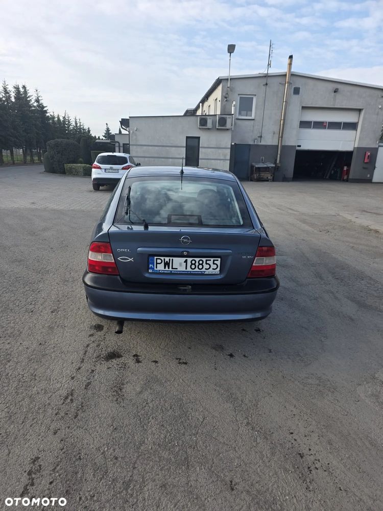 Opel Vectra 1.6 GL - 3