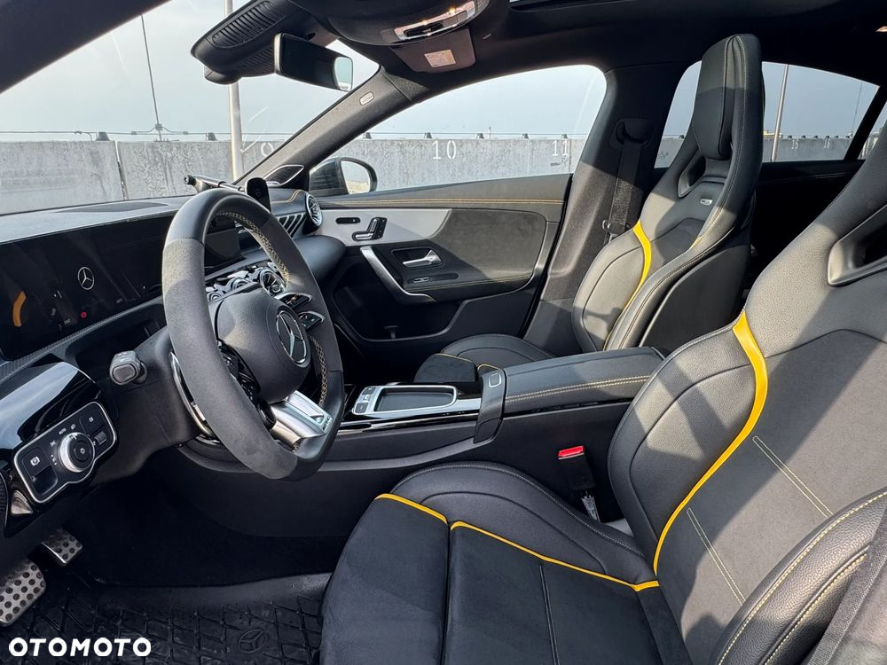 Mercedes-Benz CLA AMG 45 S 4-Matic+ 8G-DCT - 11