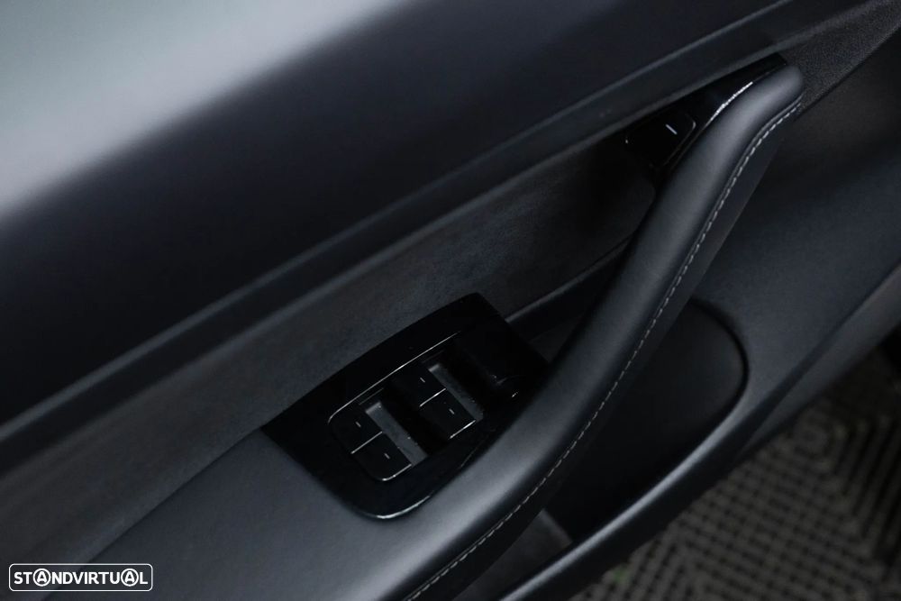 Tesla Model 3 Standard Range Plus RWD - 23