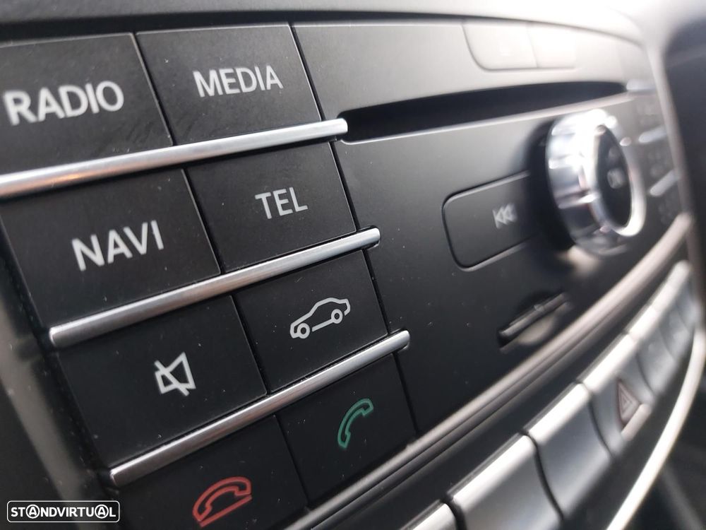 Mercedes-Benz CLA 180 d Shooting Brake - 40