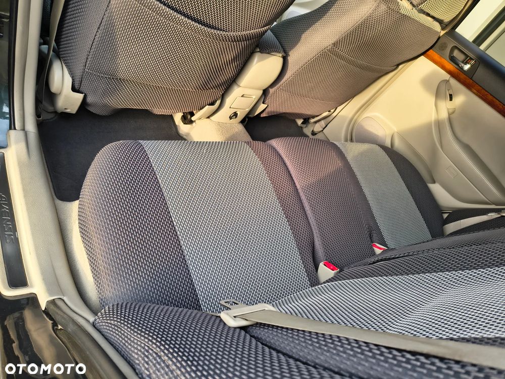 Toyota Avensis 2.0 D-4D Sol - 10