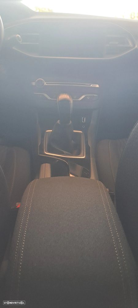 Peugeot 308 1.2 PureTech Style - 47