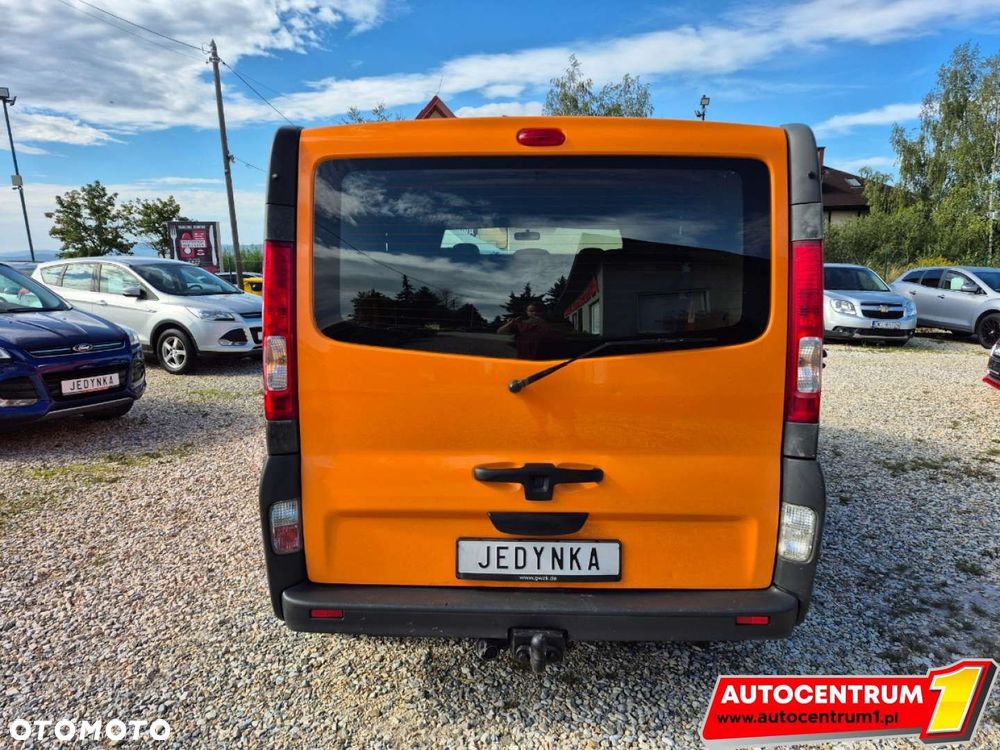 Opel Vivaro - 8